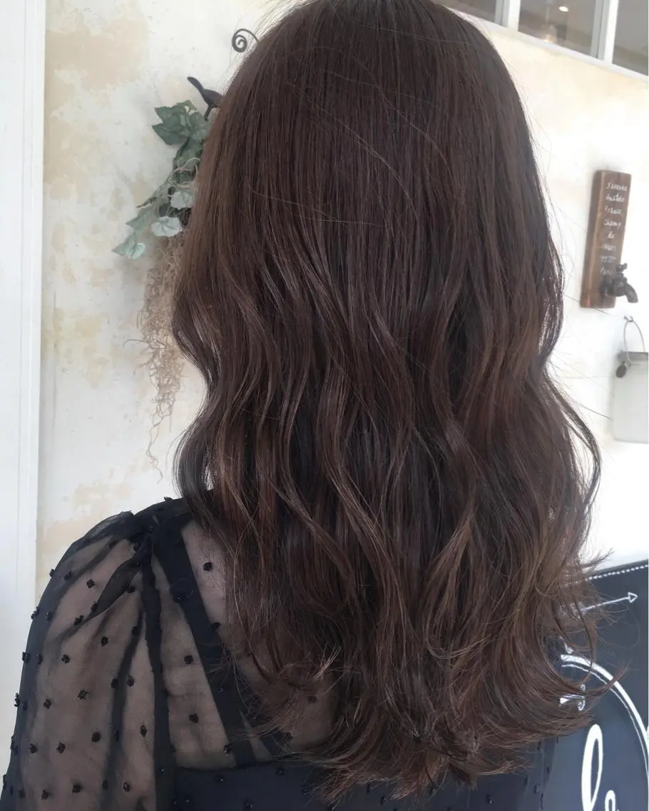 ロング カラー グレージュ ラベンダーカラー ラベンダーグレージュ ラベンダーグレー まなべ さくらのヘアスタイル