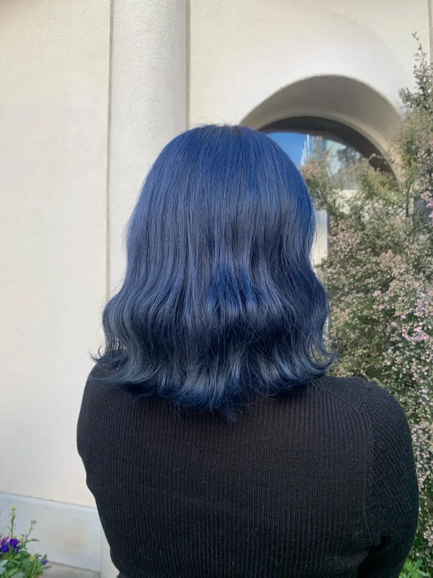 セミロング カラー ブルーカラー ネイビーカラー 色落ちまでキレイに！ ！女性サロンのヘアスタイル
