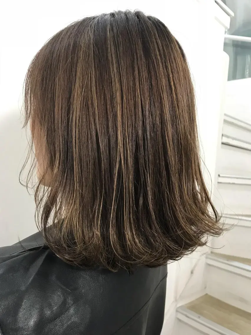 ショート カラー ヘアカラー トリートメント レイヤーカット 西村あきやのヘアスタイル