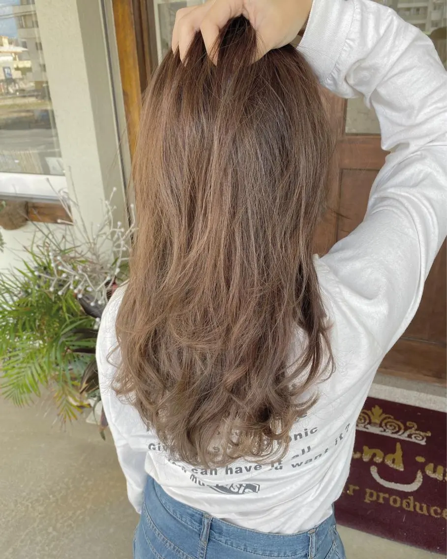 ミディアム カラー イルミナカラー カット ヘアカラー トリートメント grand juteのヘアスタイル