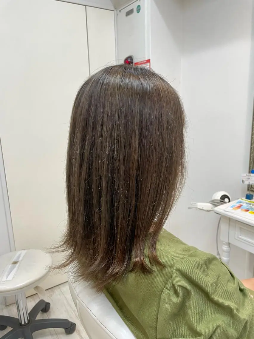 ミディアム カット 縮毛矯正 新籾 尚哉のヘアスタイル