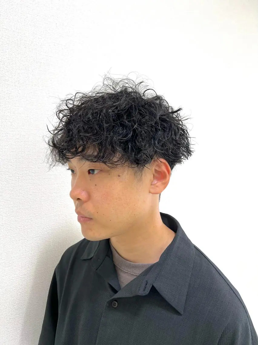 パーマ メンズ メンズパーマ メンズツイストパーマ 波巻きパーマ ツイストパーマ 二宮 光広/似合わせカットのヘアスタイル