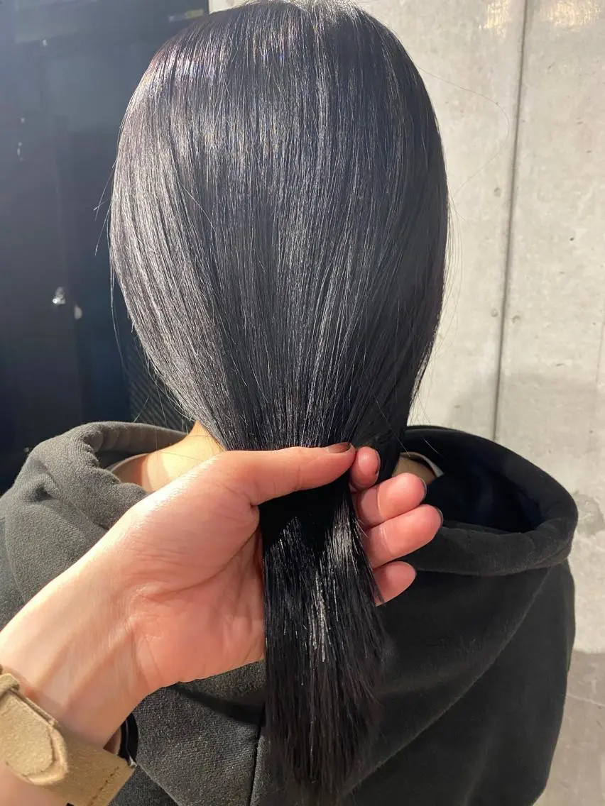 セミロング カラー 黒髪 ブルーカラー ブルーブラック ラベンダーカラー 外国人対応 佐久間のヘアスタイル