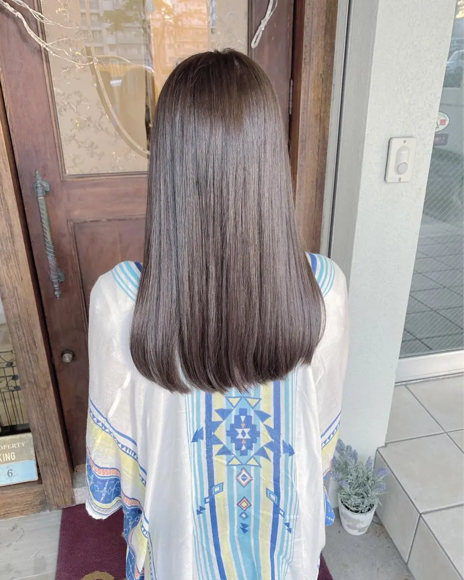 ミディアム カラー イルミナカラー カット ヘアカラー grand juteのヘアスタイル