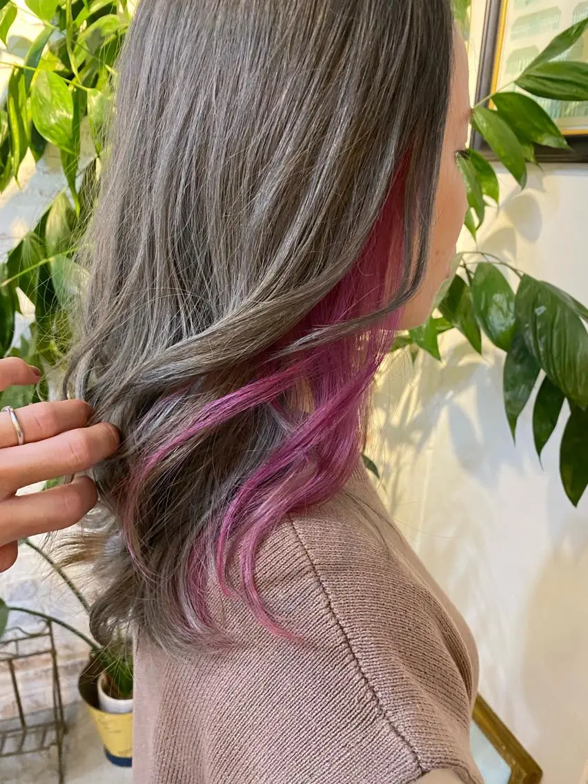 セミロング カット ヘアカラー 長濱 俊のヘアスタイル