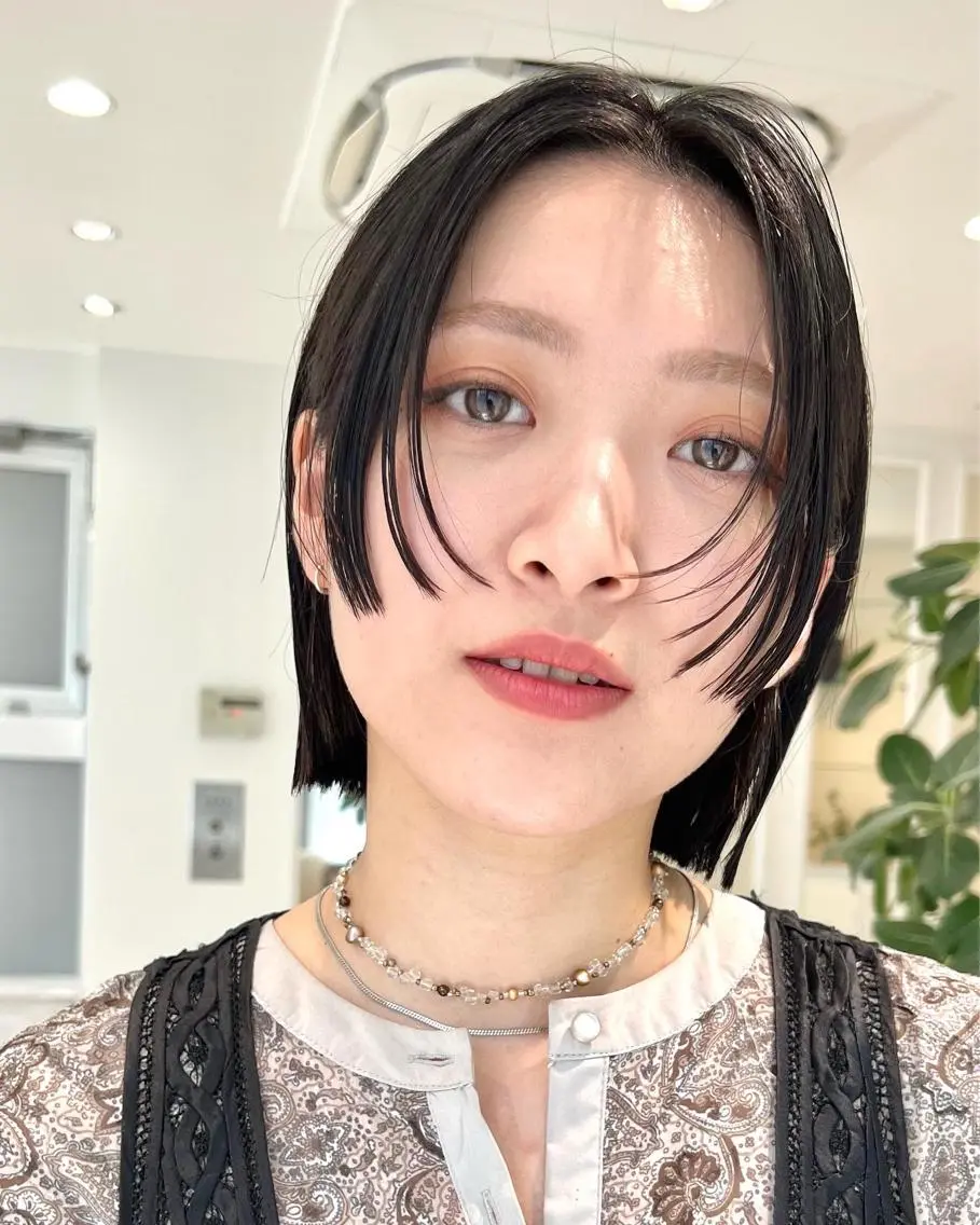 ミディアム カラー ヘアアレンジ ✨まとまるボブ/ 切りっぱなし/ユキナのヘアスタイル