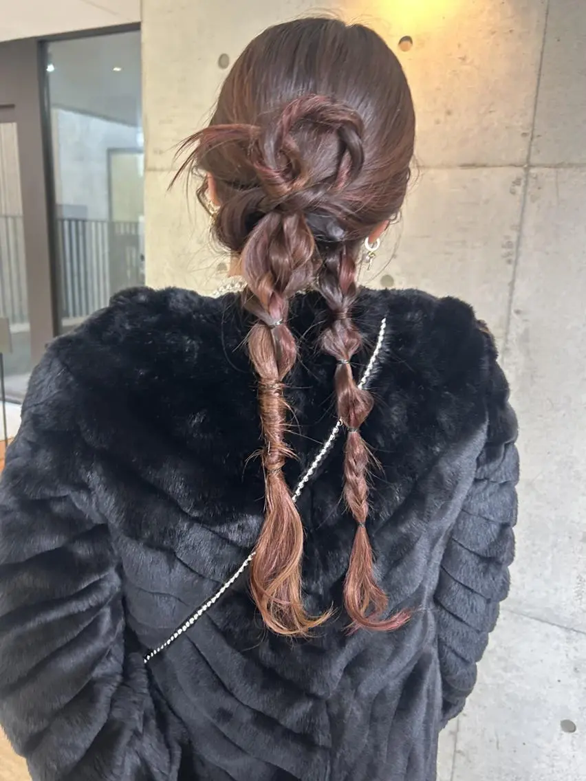 ロング ヘアアレンジ qiie ワンカラー ダブルカラーのヘアスタイル