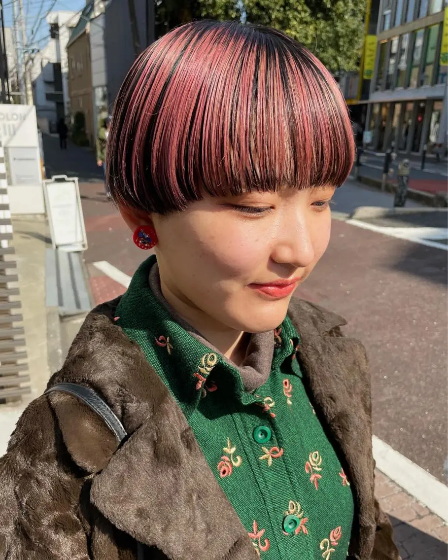 ショート カラー ピンクカラー ショートヘア カット ヘアカラー トリートメント ブリーチ😼 ボブ✍️レイヤーのヘアスタイル
