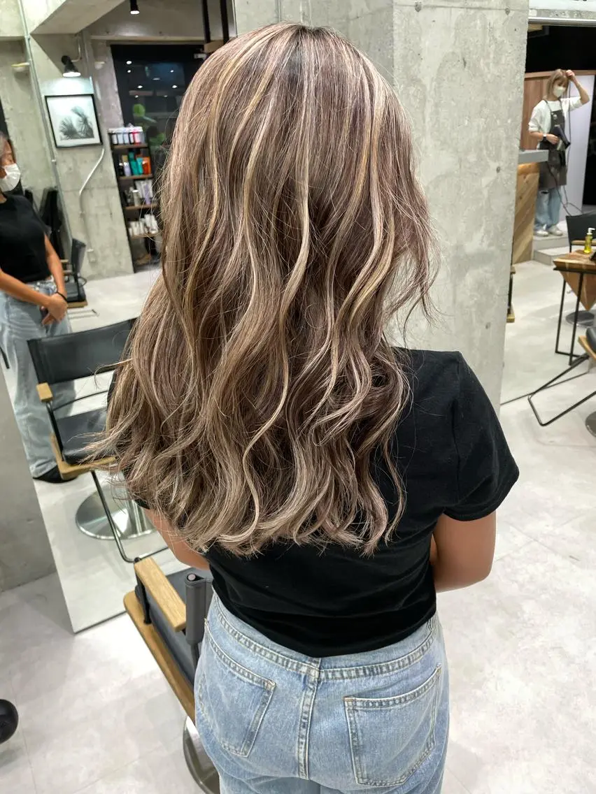 ロング カラー LUSTRE クロサワのヘアスタイル