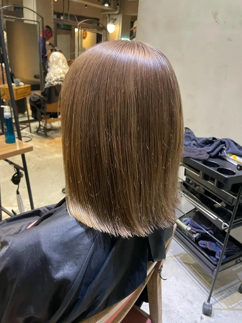 ミディアム カラー ヘアアレンジ ベージュカラー ブリーチ ミルクティーベージュ ヘアカラー トリートメント ヘアセット 美髪/透明感/レイヤ ーTATSUKI☘️のヘアスタイル