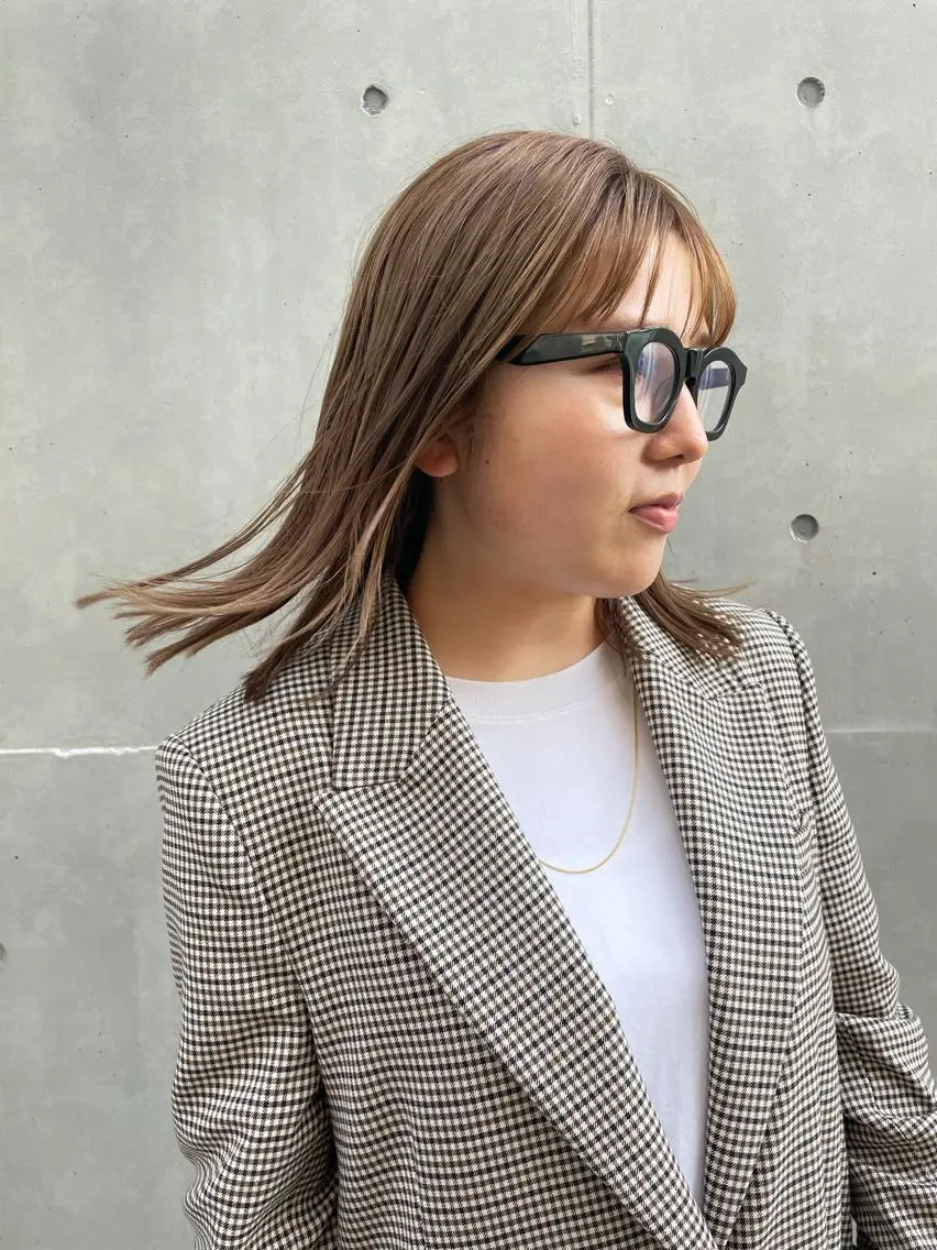 ミディアム 渋谷 留菜のヘアスタイル