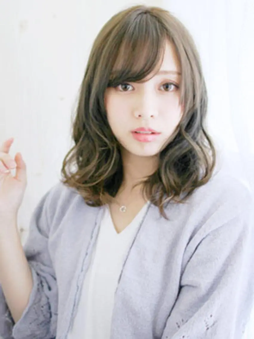 ミディアム カラー パーマ 山田 博仁のヘアスタイル