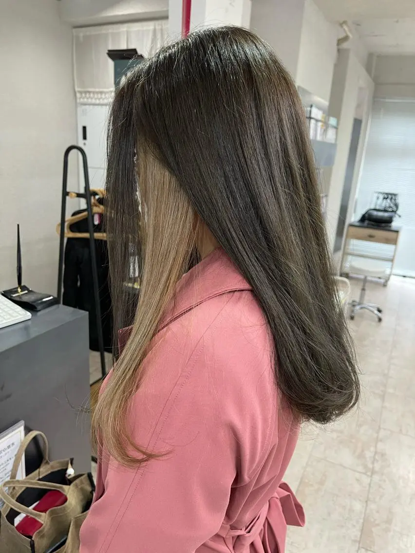ロング カラー カット ヘアカラー トリートメント 槙川 郁弥のヘアスタイル