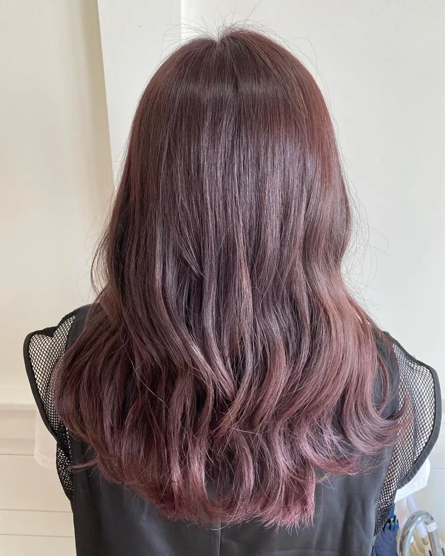 ロング カラー ブリーチ グラデーションカラー ブリーチなしカラー パープルカラー 長芝 遥香のヘアスタイル