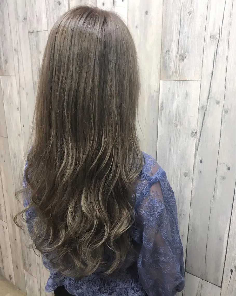 ロング カラー パーマ ヘアアレンジ メンズ キッズ ベージュカラー ミルクティーベージュ Forest. -髪質改善-のヘアスタイル