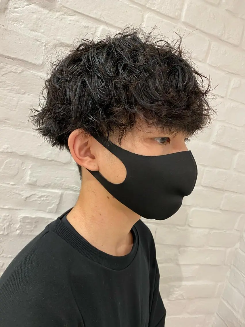 ショート パーマ メンズ メンズパーマ スパイラルパーマ カット パーマ 🍀透明感抜群🍀/ ハイトーンカラーのヘアスタイル
