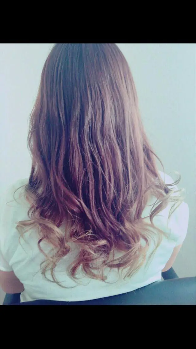セミロング カラー アッシュ じょん 。のヘアスタイル