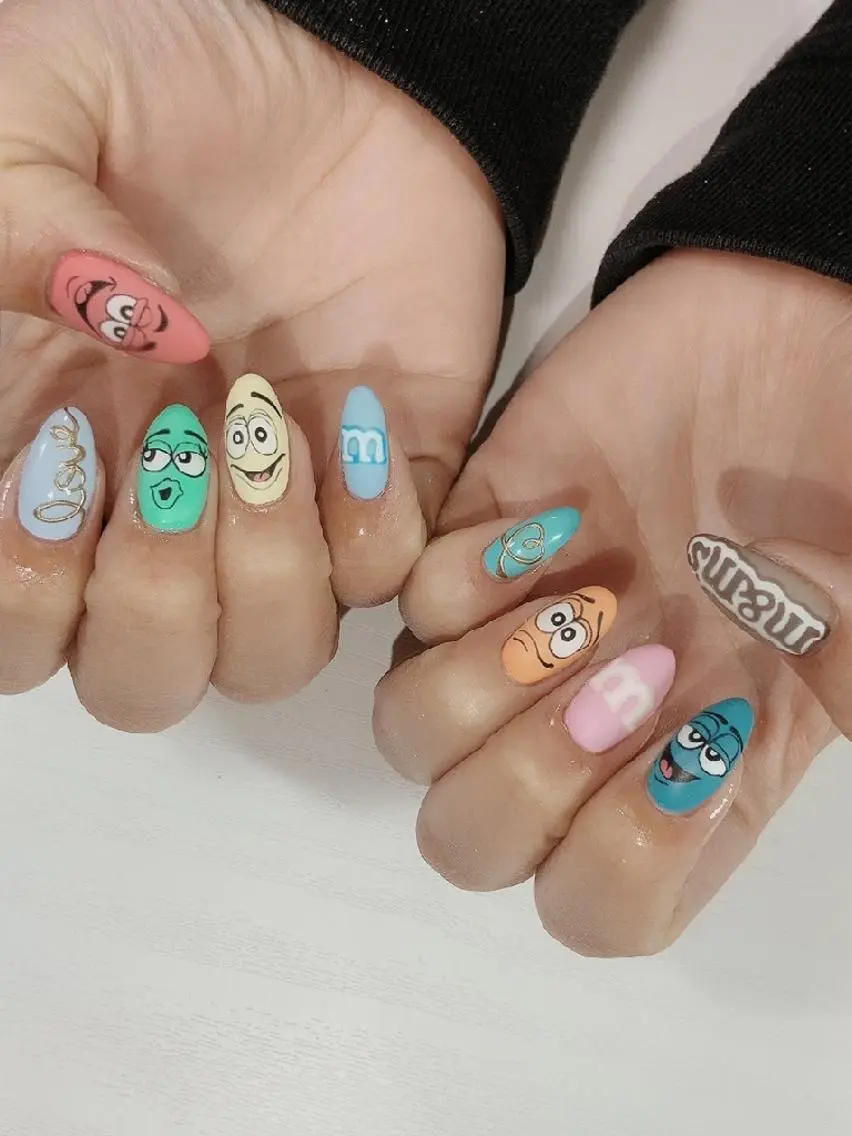 ネイル ･:*+.✳︎˚✧₊ MAKI NAILのネイルデザイン