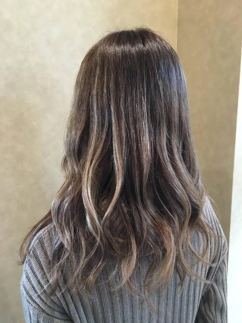 ミディアム カット ヘアカラー 有田 尚樹のヘアスタイル