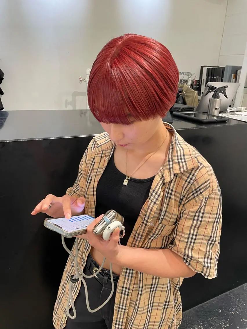 ショート カラー パーマ ヘアアレンジ メンズ キッズ ネイル マツエク・マツパ アイブロウ メンズブリーチ ブリーチ オレンジ カラーマツエク オレンジ カット ヘアカラー トリートメント 艶ハイトーン/ヘア アレンジAYAKAのヘアスタイル