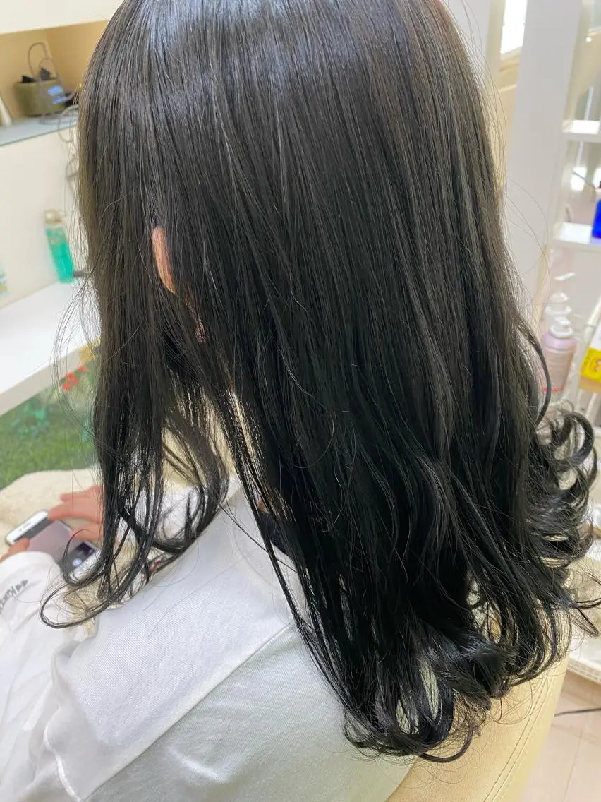カラー アッシュ おん眉美容師eMu✄ yuka‪🤍のヘアスタイル