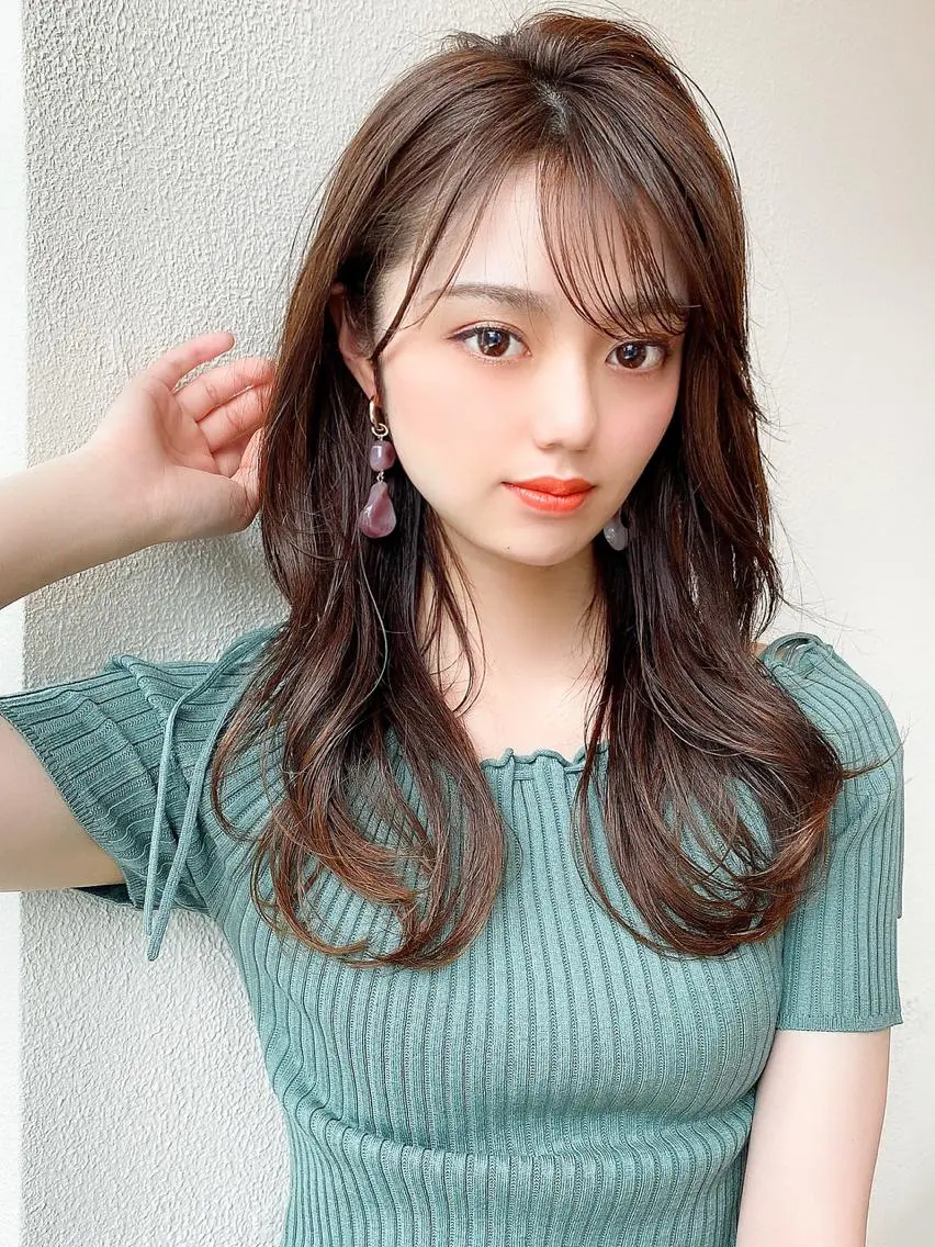 セミロング 艶感透明感カラー 🫧たけ🫧のヘアスタイル