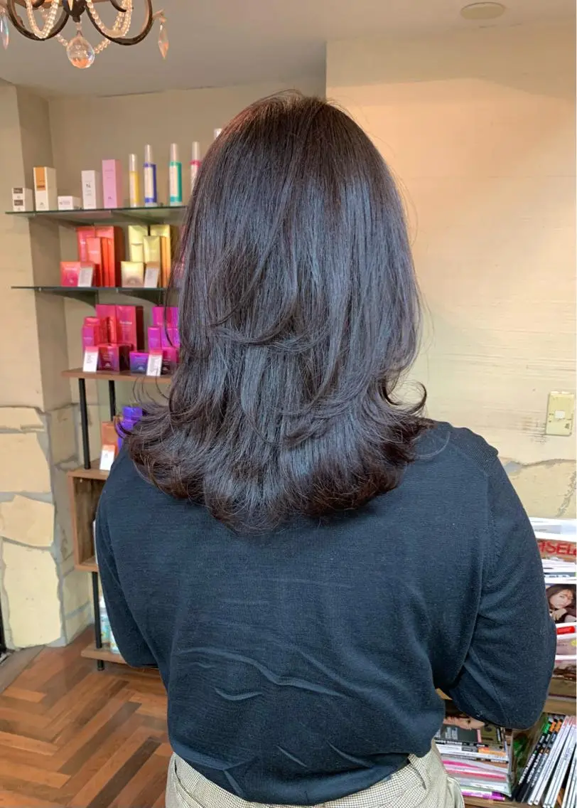 セミロング カラー レイヤーカット 矢野 晃平のヘアスタイル