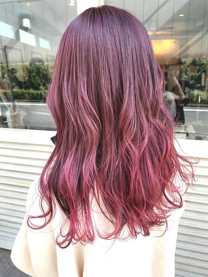 ロング カラー イルミナカラー 菅沢 奈生のヘアスタイル