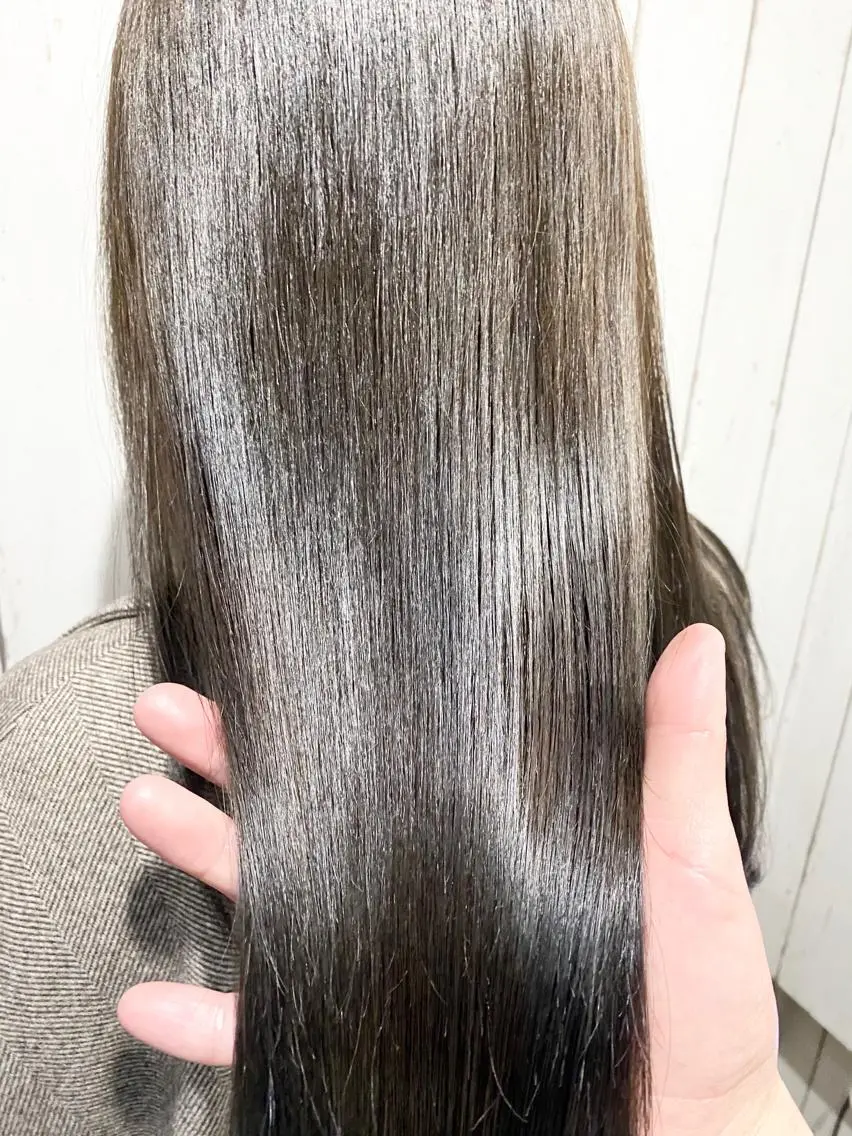ロング カラー パーマ ヘアアレンジ アッシュ バレイヤージュ ベージュカラー ブリーチ 透明感カラー 👑指名率No.1 👑坂口飛翔のヘアスタイル
