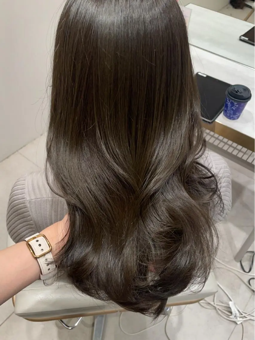 ロング カラー ヘアアレンジ 🤎小顔レイヤー /ベージュ🤎友香のヘアスタイル