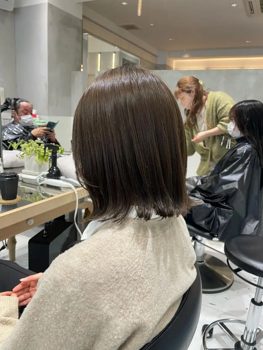 ショート ボブ 外ハネヘア ヘアカラー トリートメント ヘッドスパ ヘアセット オリーブ カラー✨有坂映哉のヘアスタイル