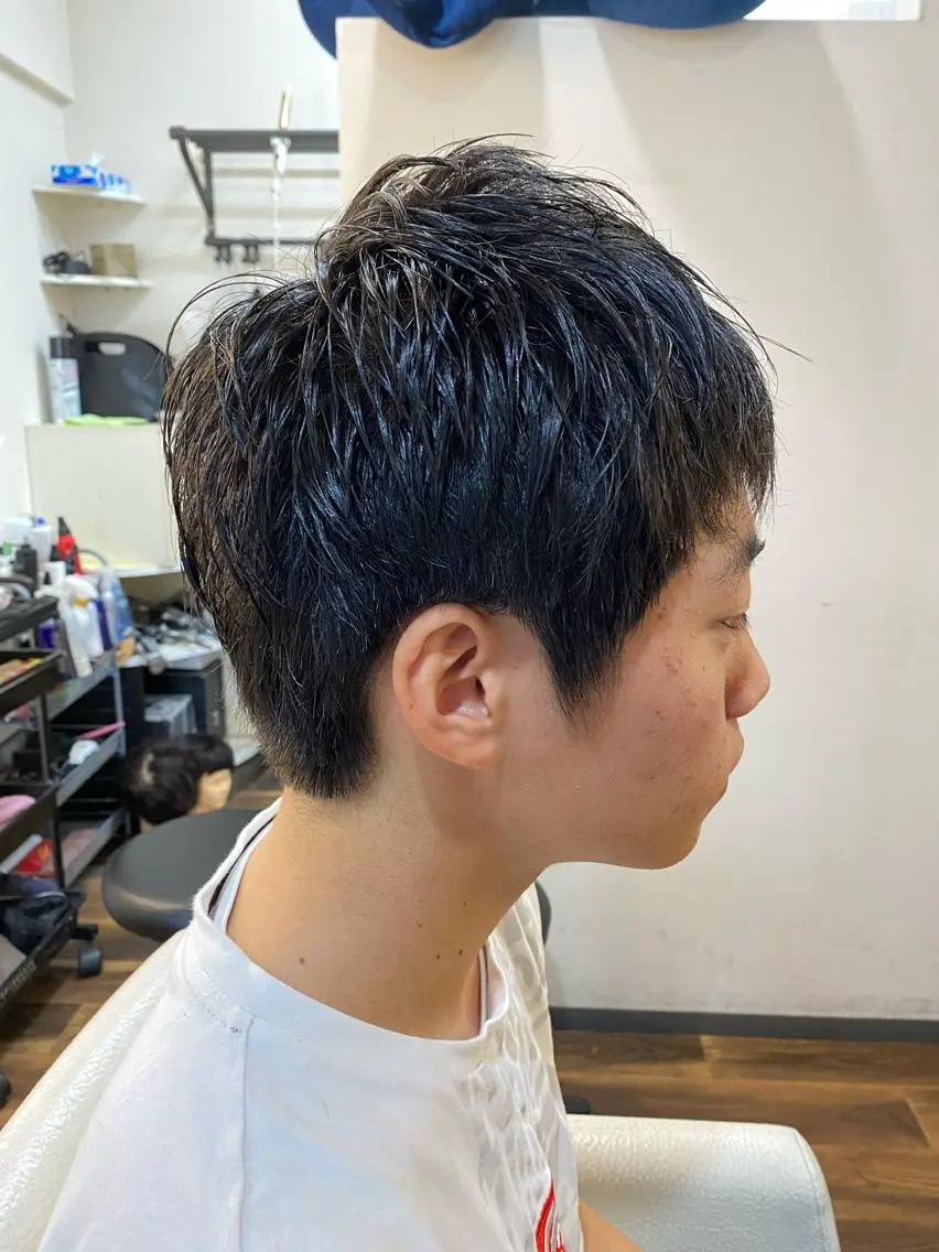 ショート メンズ 刈り上げ 堀 広夢のヘアスタイル