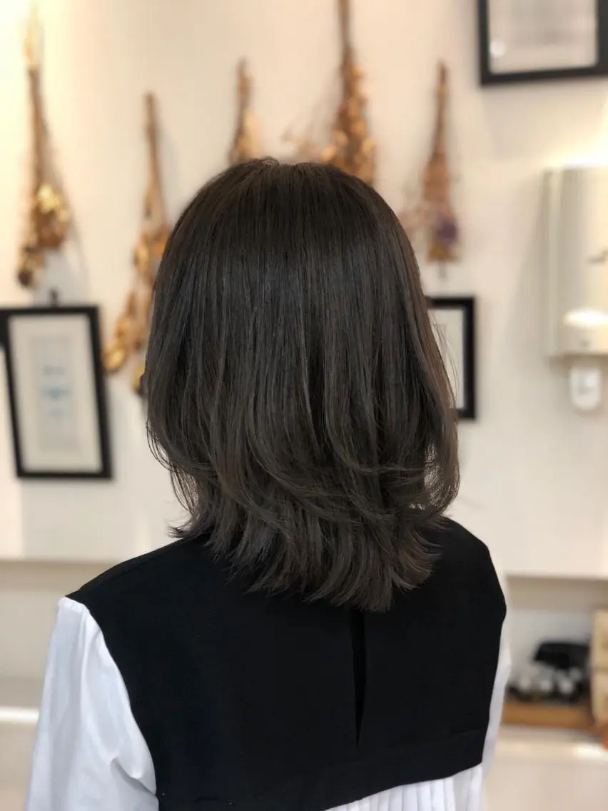 ミディアム 似合わせカットカラー 🌿つじおかるみのヘアスタイル