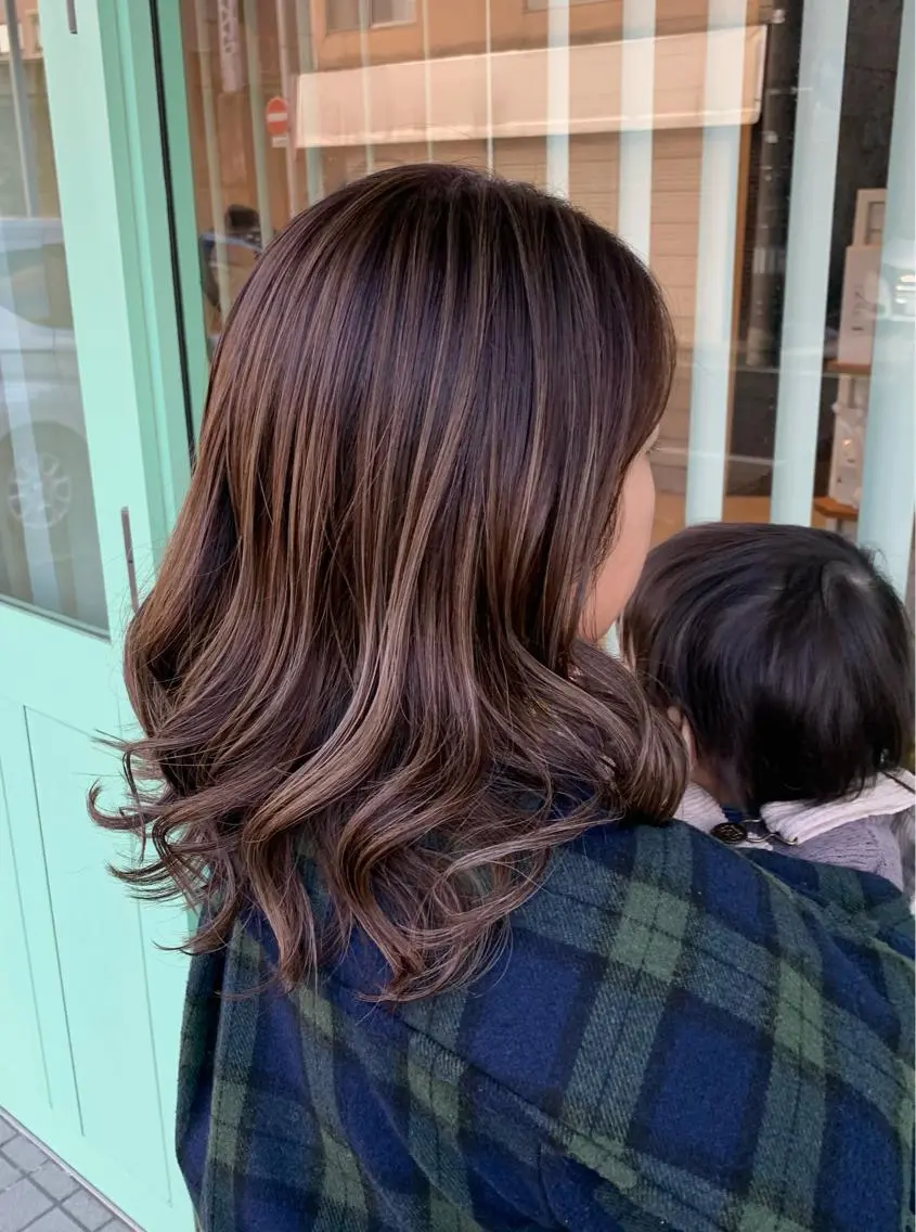 ロング カラー グラデーションカラー ハイライトカラー ハイライト ヘアカラー トリートメント schon 仙台のヘアスタイル