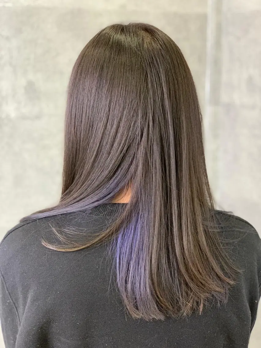 セミロング カラー インナーカラー パープルカラー 河野 有希のヘアスタイル