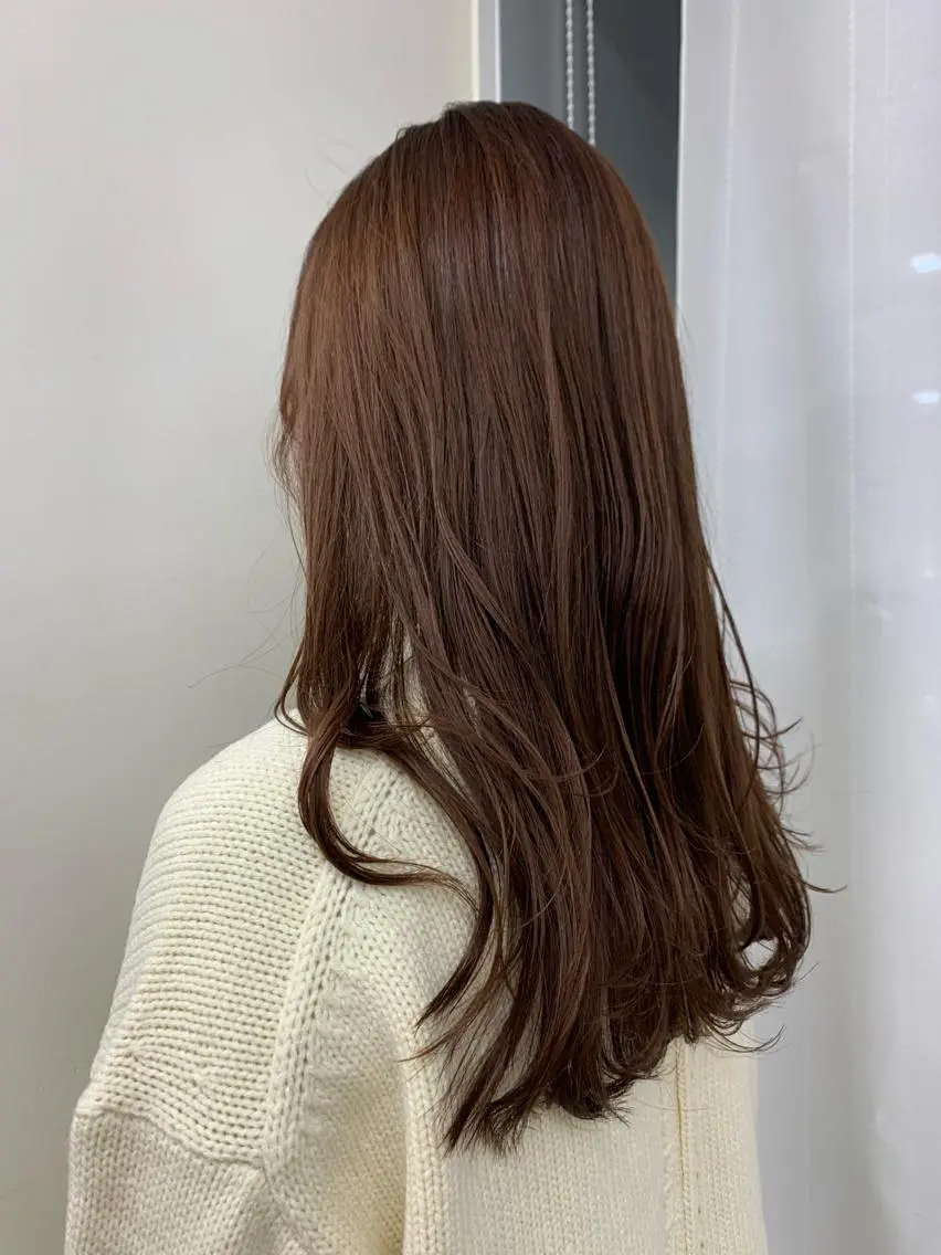 ミディアム カラー パーマ ヘアアレンジ メンズ キッズ ネイル マツエク・マツパ トリートメント レイヤーカット/ 巻ける縮毛矯正のヘアスタイル