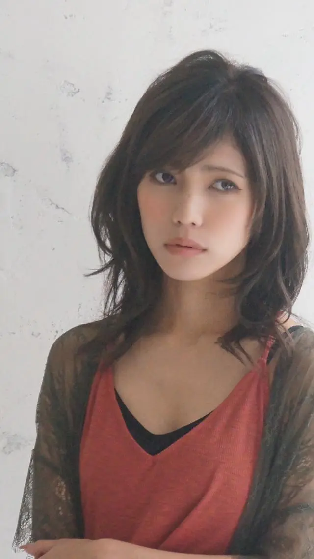 ミディアム パーマ レイヤーカット ローレイヤー 山崎 晃治のヘアスタイル