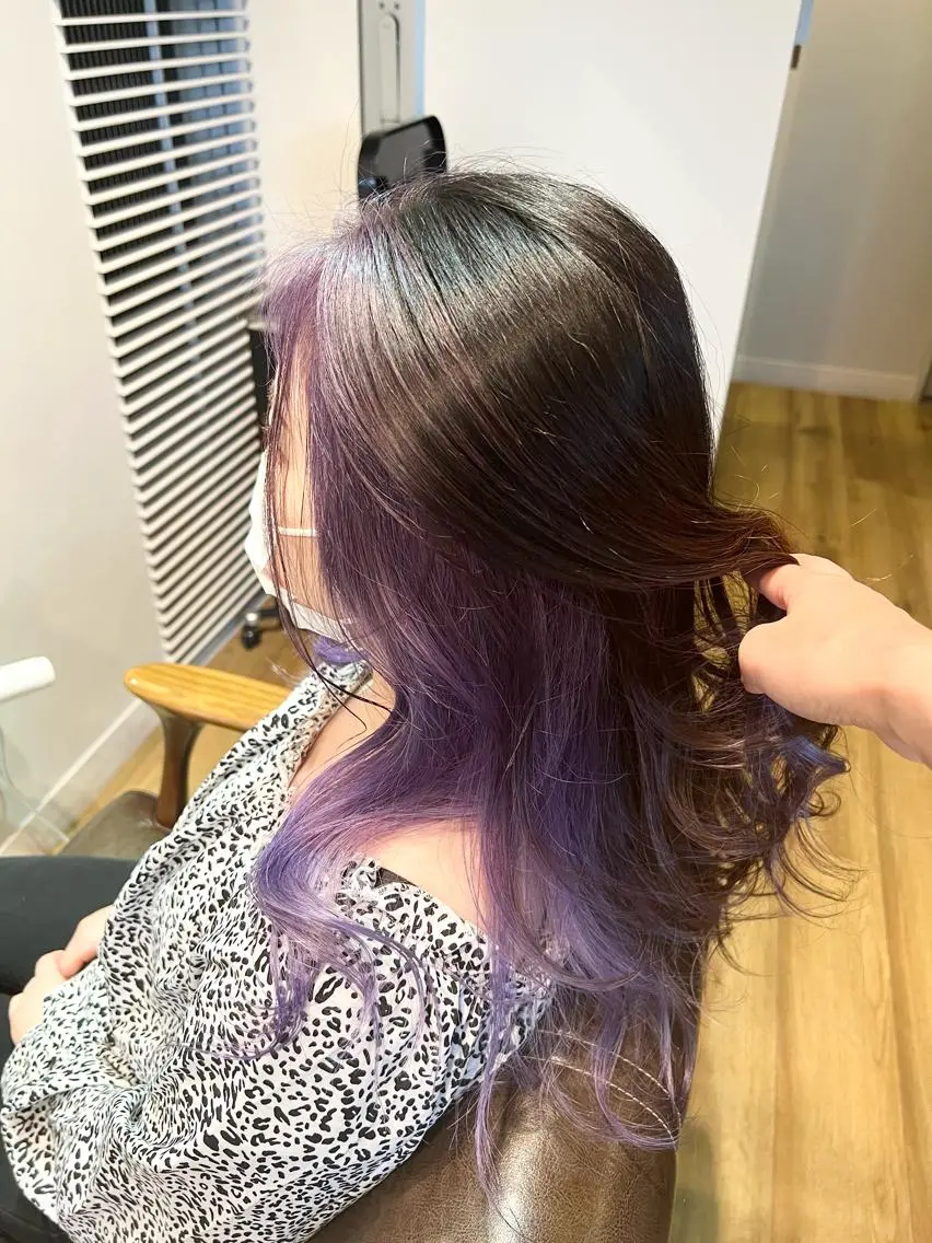 ロング カラー インナーカラー パープルカラー ヘアカラー トリートメント 堀 望美のヘアスタイル