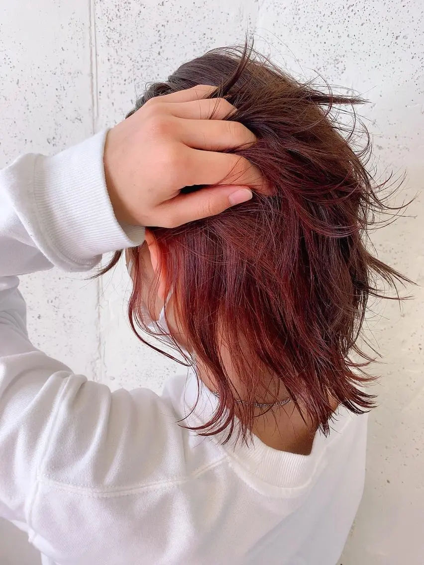 ミディアム カラー 透明感ハイトーン🦄 キラ🌈のヘアスタイル
