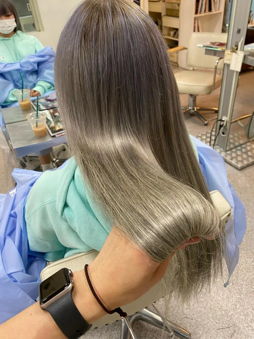 ロング カラー ヘアカラー エクステ レイヤーウルフ エクステ磯部のヘアスタイル