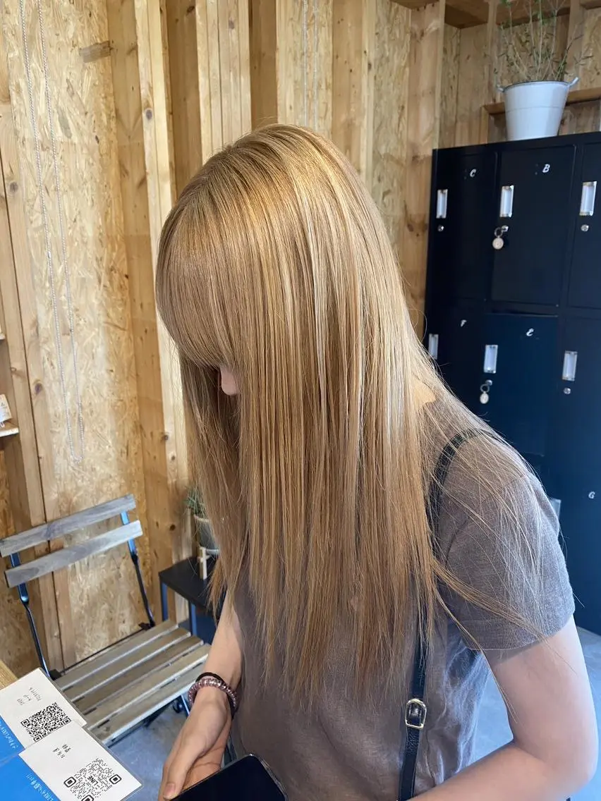 ロング 💕モテベージュ 🧡NANAKO🧡のヘアスタイル