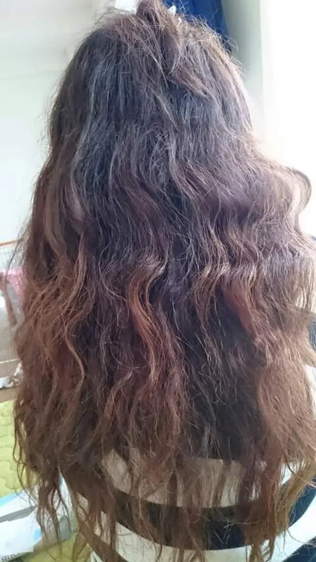 セミロング カラー パーマ 髪質改善・修復 成瀬由賀里のヘアスタイル