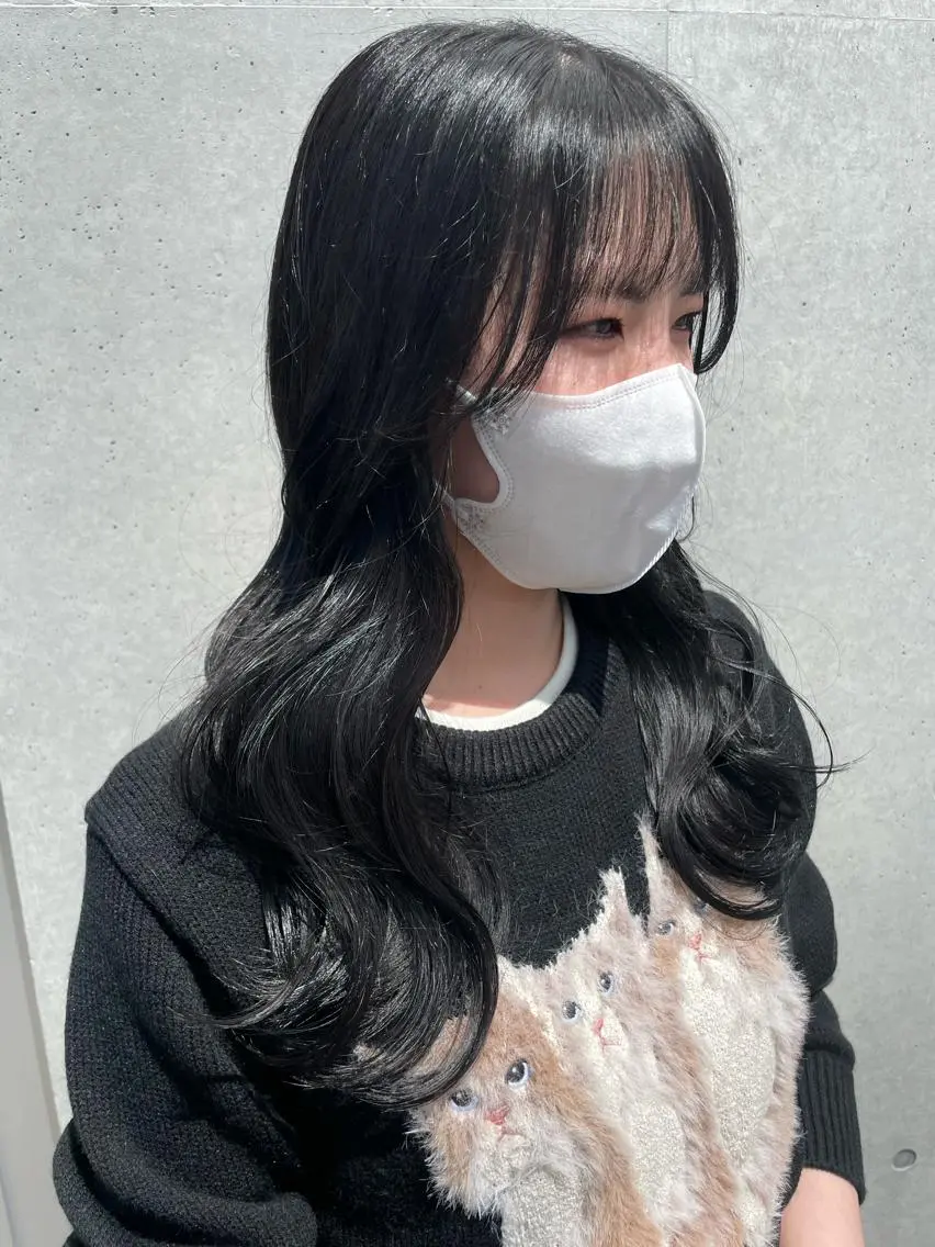 ミディアム カラー カット インナーカラー 推し ブリーチ 髪質改善のヘアスタイル