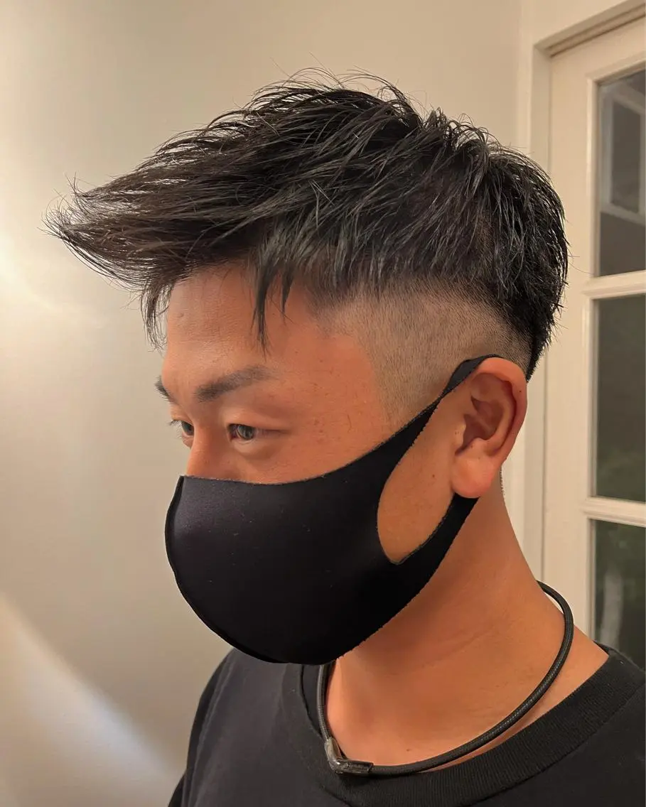 メンズ フェードカット モヒカン 狩野 くるみのヘアスタイル