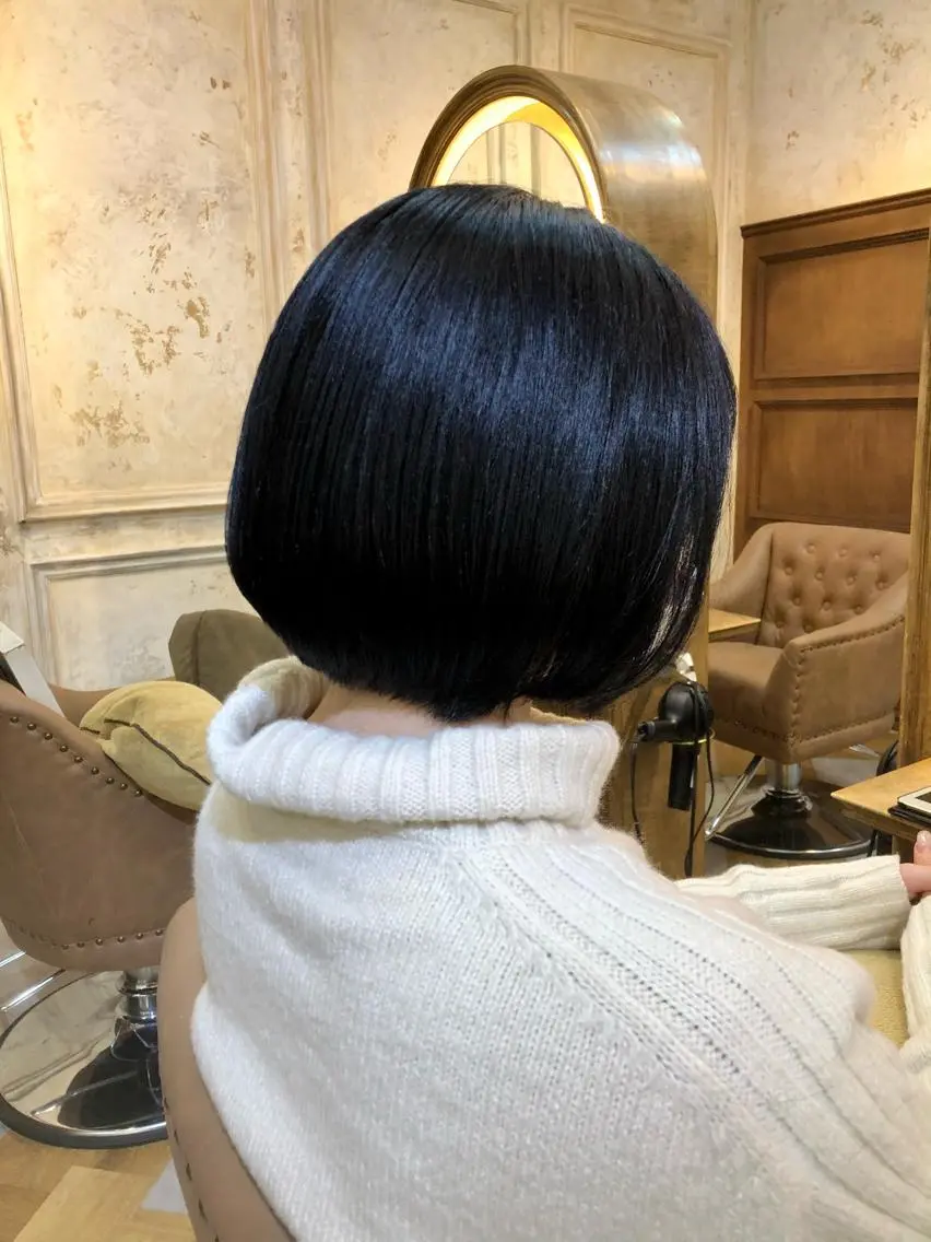 ショート カラー ブリーチ シルバー 鷺沼駅徒歩1分 キシタクのヘアスタイル
