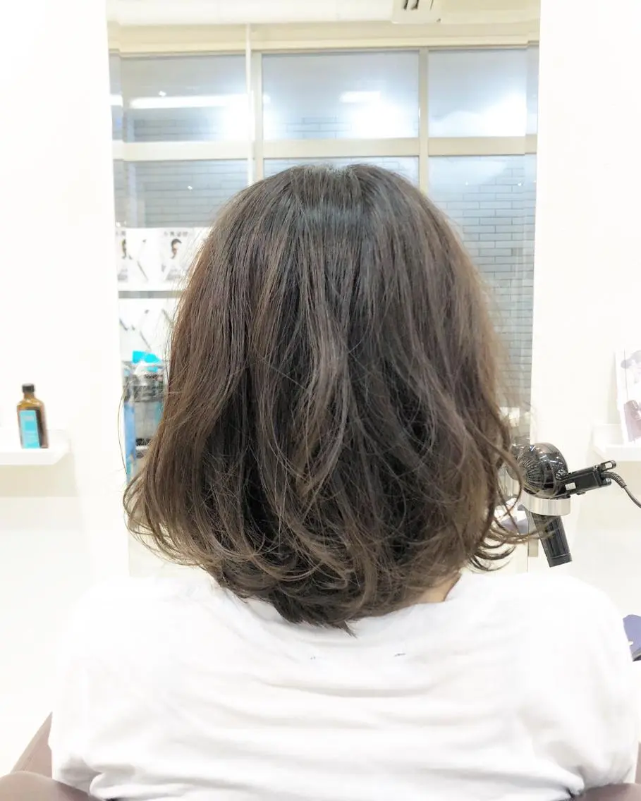 ショート カラー アッシュ ブラウンカラー ボブ 中村 よしひでのヘアスタイル
