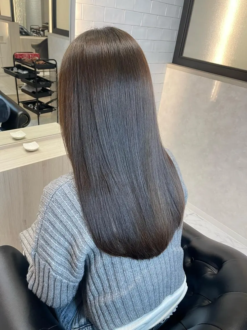 ロング カラー カット ヘアカラー トリートメント emi/髪質改善/ 韓国風/艶カラーのヘアスタイル