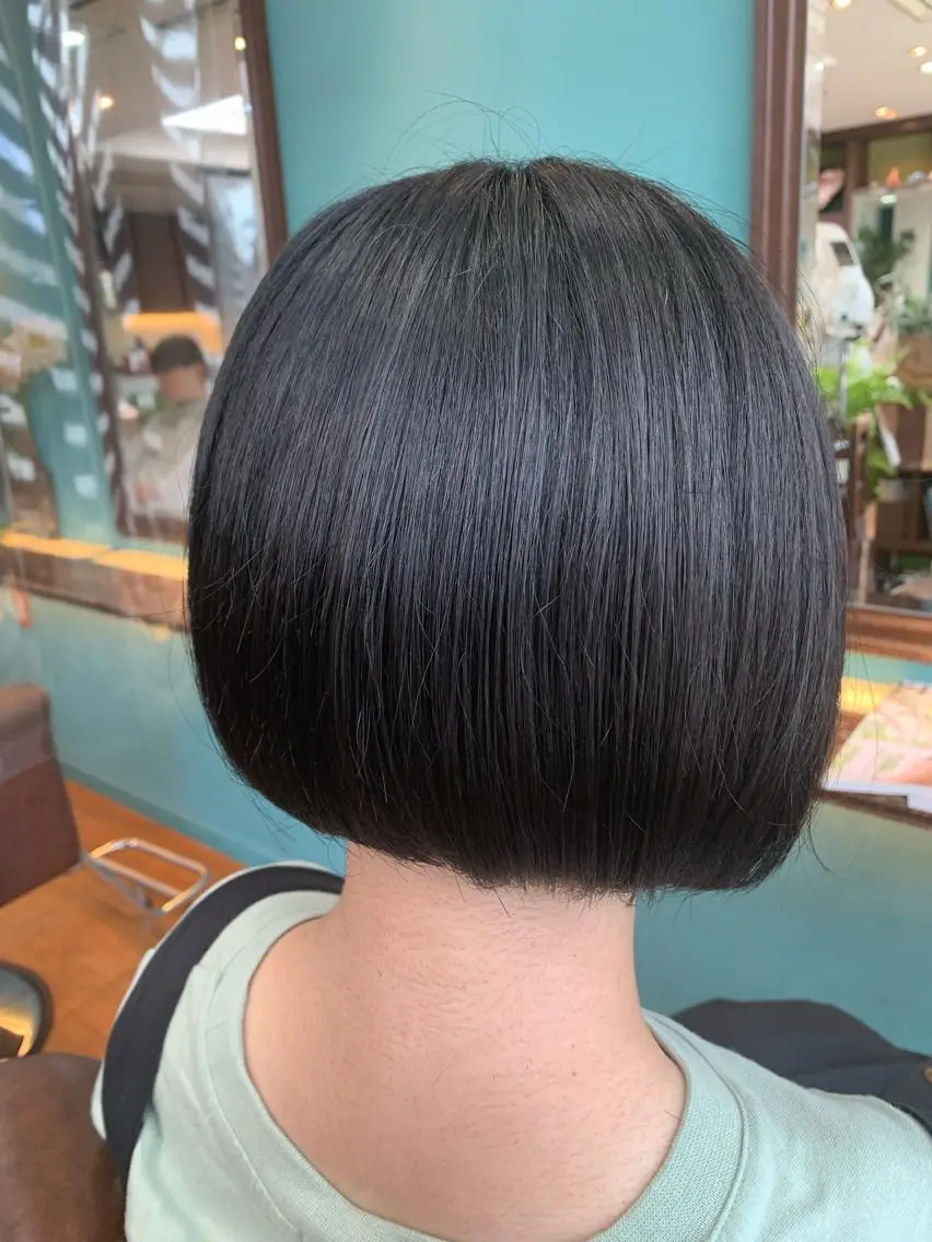 ショート ボブ カット特化美容師 齋藤桐のヘアスタイル