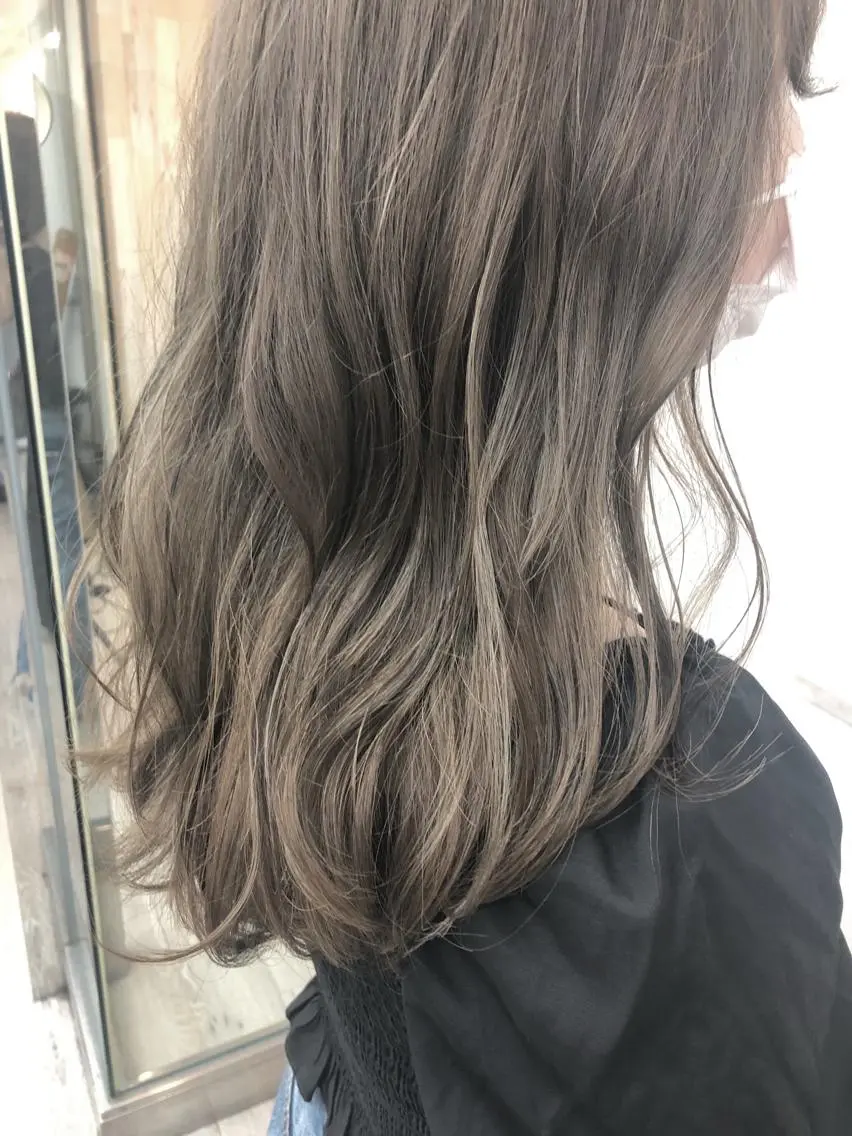ロング カラー ヘアカラー トリートメント 前髪顔周り✂️店長 ❤️アマミヤ❤️のヘアスタイル