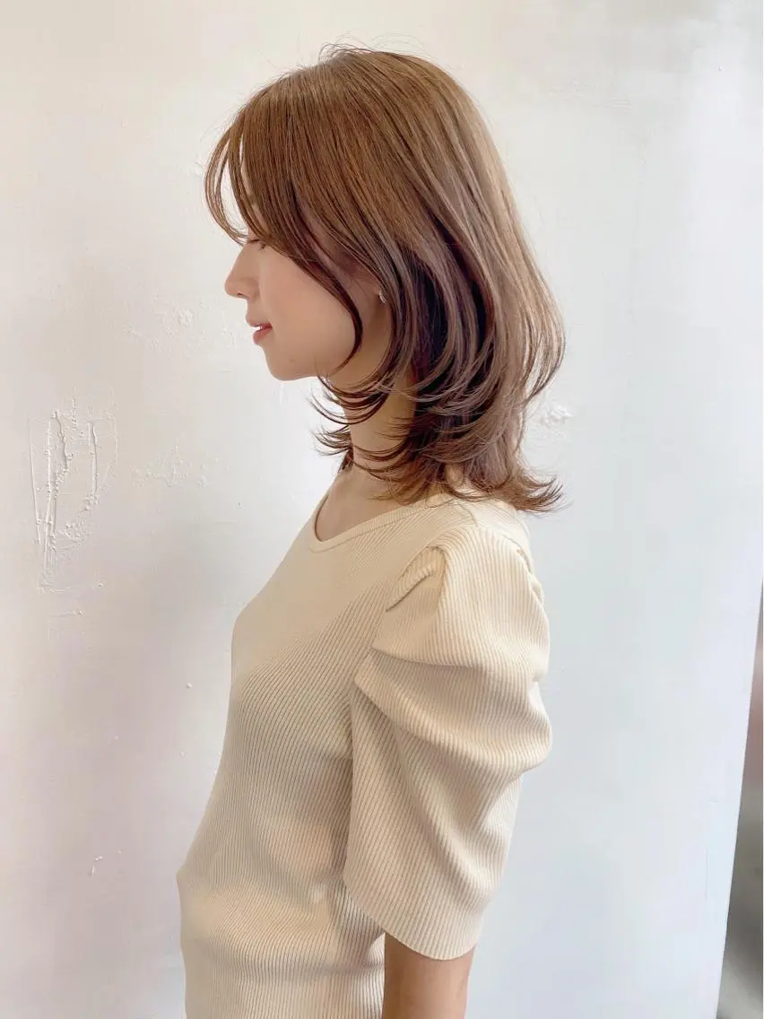 ミディアム レイヤーカット ウルフカット 鎌倉 彩のヘアスタイル